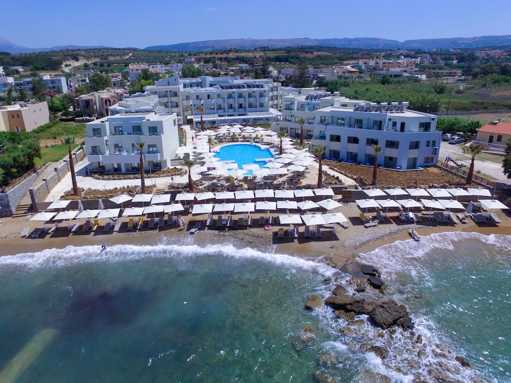 Harmony Rethymno Beach Hotel — Beach in Rethymnon