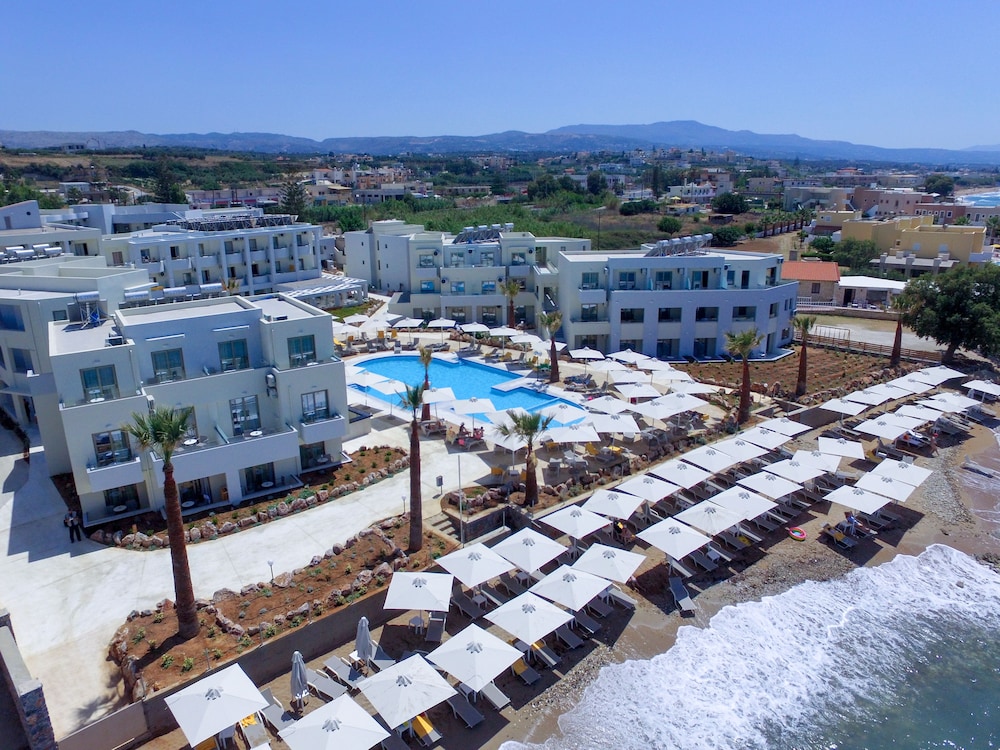 Harmony Rethymno Beach Hotel — Beach in Rethymnon