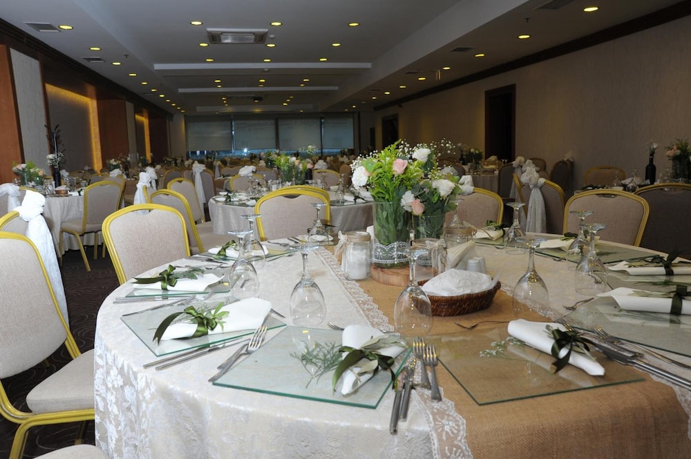 Anemon Kent Çiğli Otel - zdjęcie 5