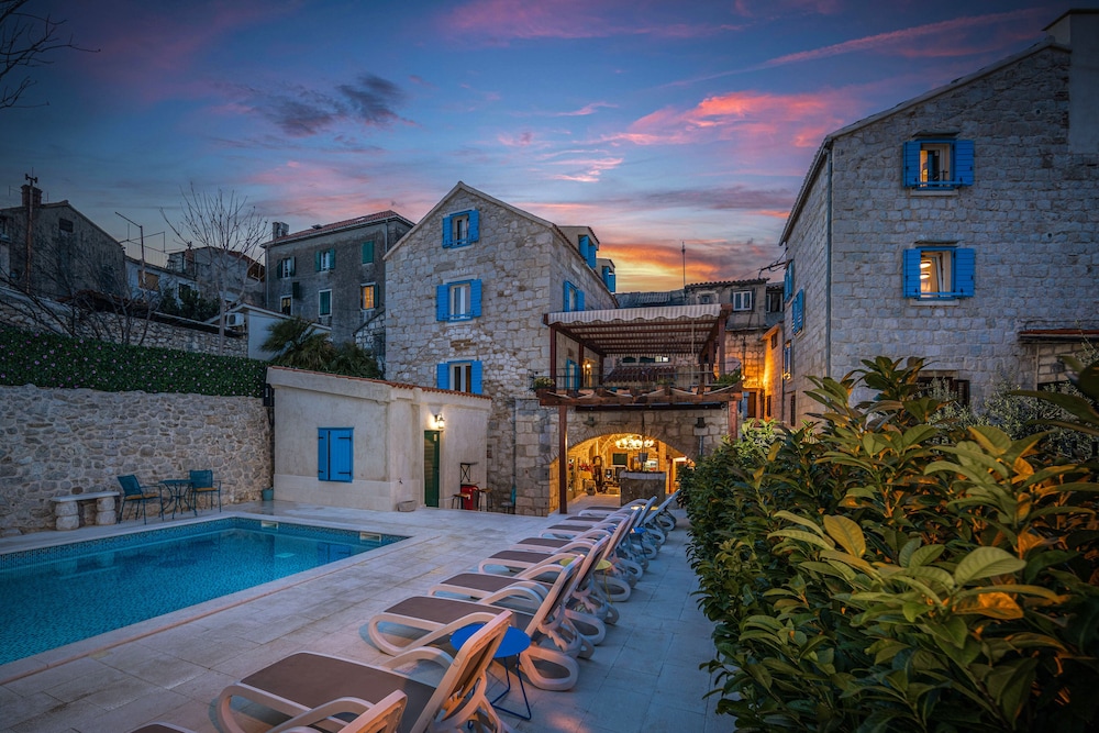 Hotel Agava — Hotel building in Split, Split-Dalmatia