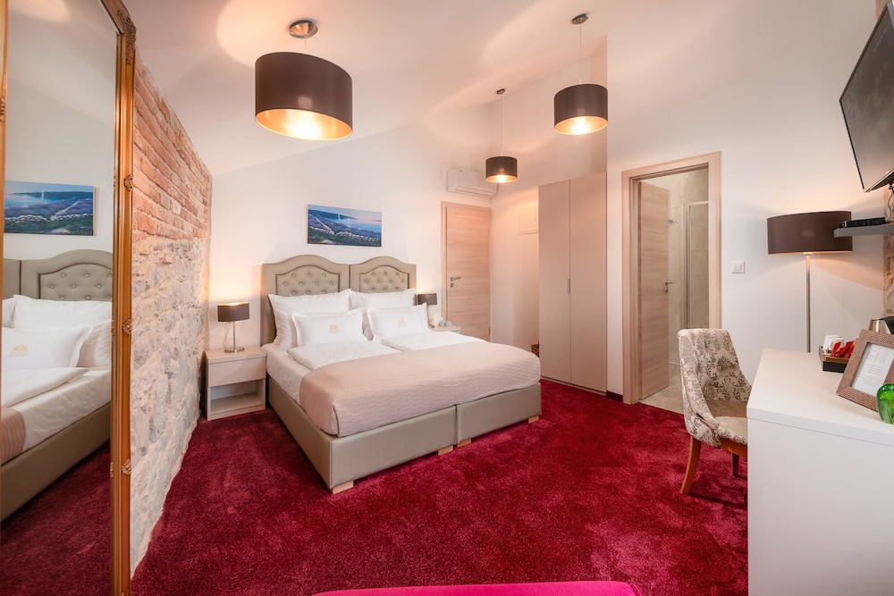 Hotel Agava — Hotel rooms in Split, Split-Dalmatia