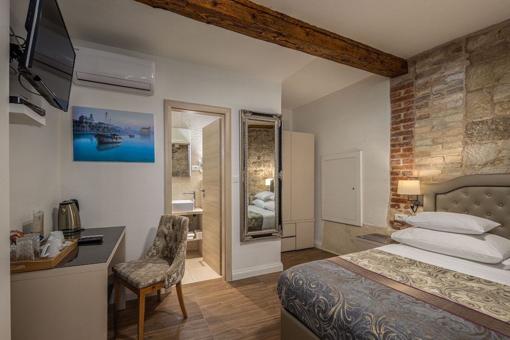 Hotel Agava — Hotel rooms in Split, Split-Dalmatia