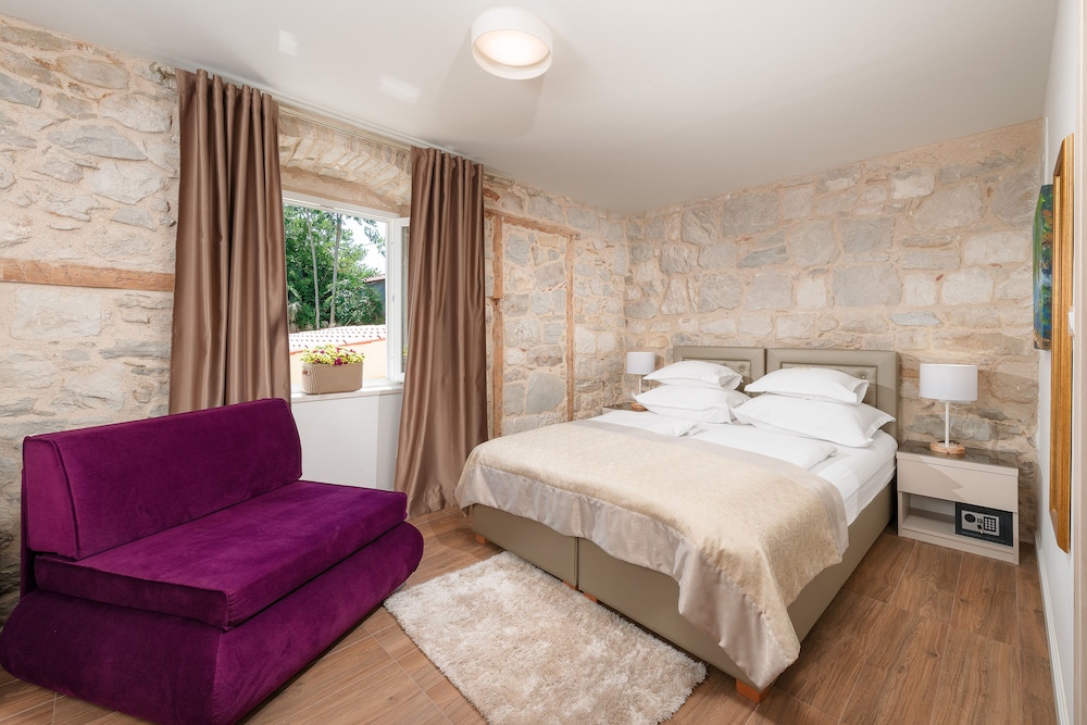 Hotel Agava — Hotel rooms in Split, Split-Dalmatia
