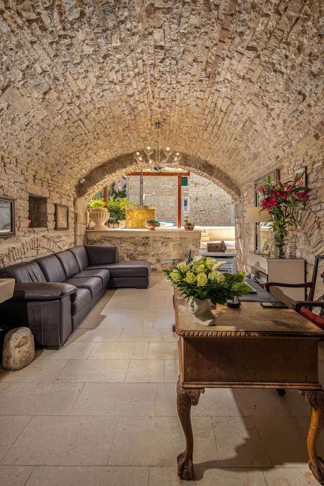 Hotel Agava — Hotel rooms in Split, Split-Dalmatia