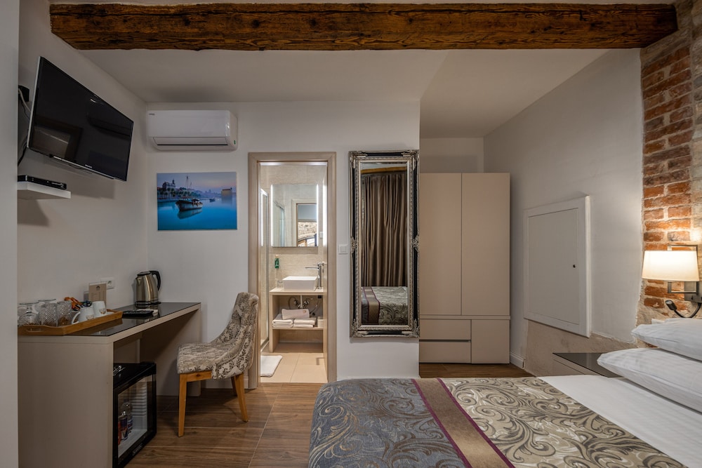 Hotel Agava — Hotel rooms in Split, Split-Dalmatia