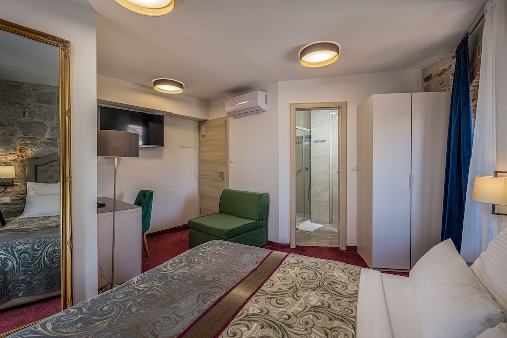 Hotel Agava — Hotel rooms in Split, Split-Dalmatia