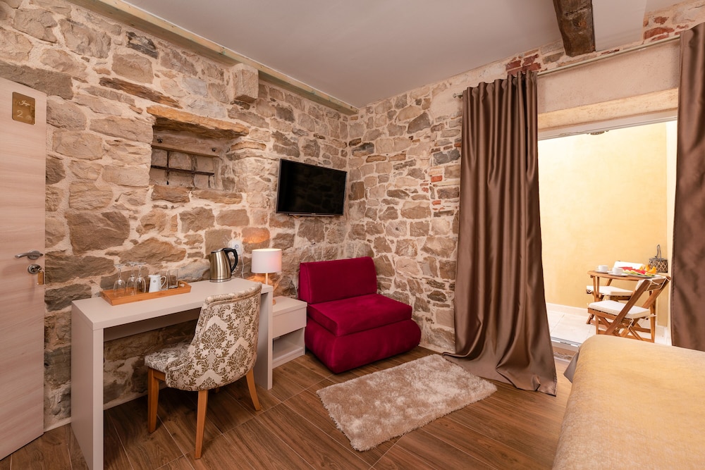 Hotel Agava — Hotel rooms in Split, Split-Dalmatia