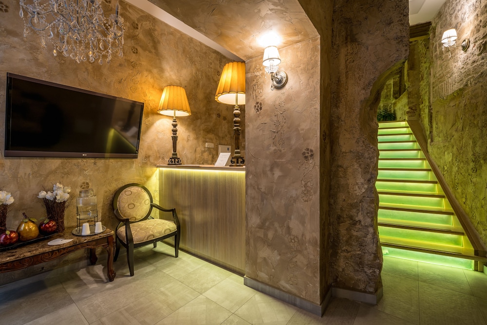 Plaza Marchi Old Town - MAG Quaint & Elegant Boutique Hotels — Hotel building in Split, Split-Dalmatia