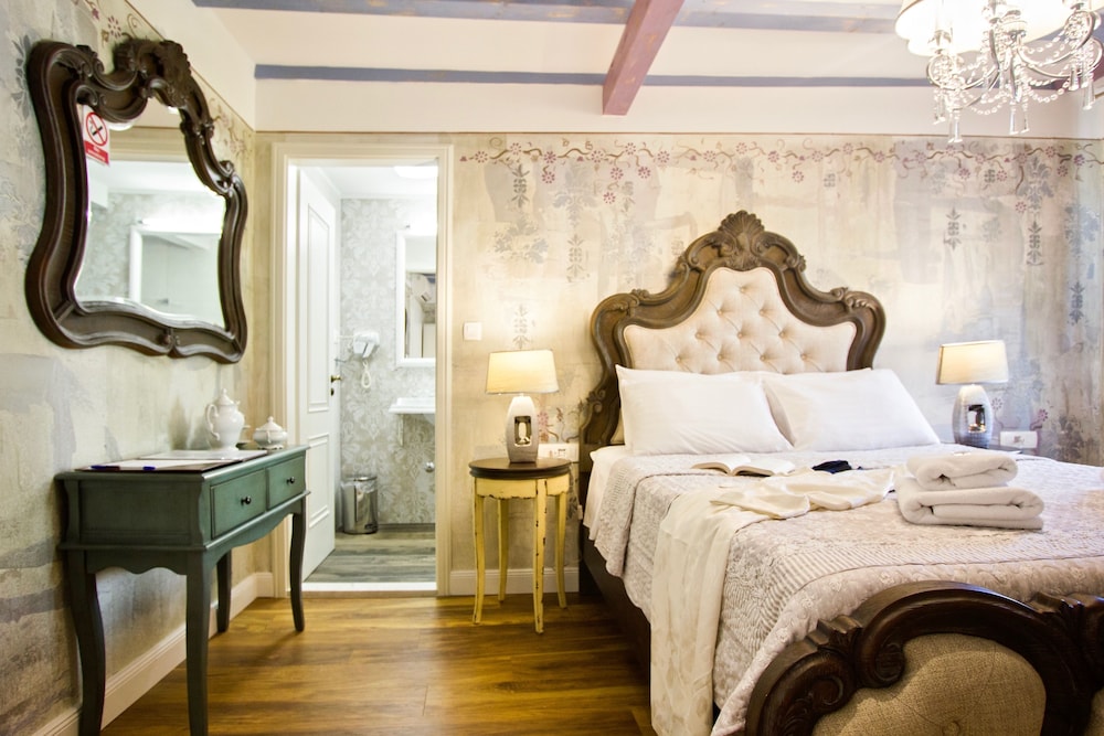 Plaza Marchi Old Town - MAG Quaint & Elegant Boutique Hotels — Hotel rooms in Split, Split-Dalmatia