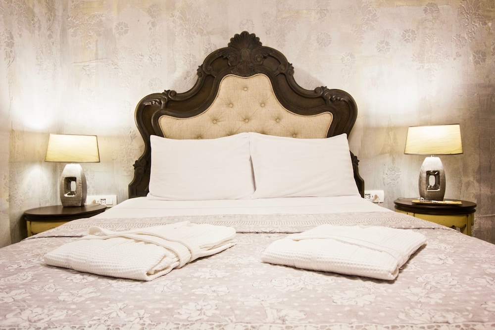 Plaza Marchi Old Town - MAG Quaint & Elegant Boutique Hotels — Hotel rooms in Split, Split-Dalmatia
