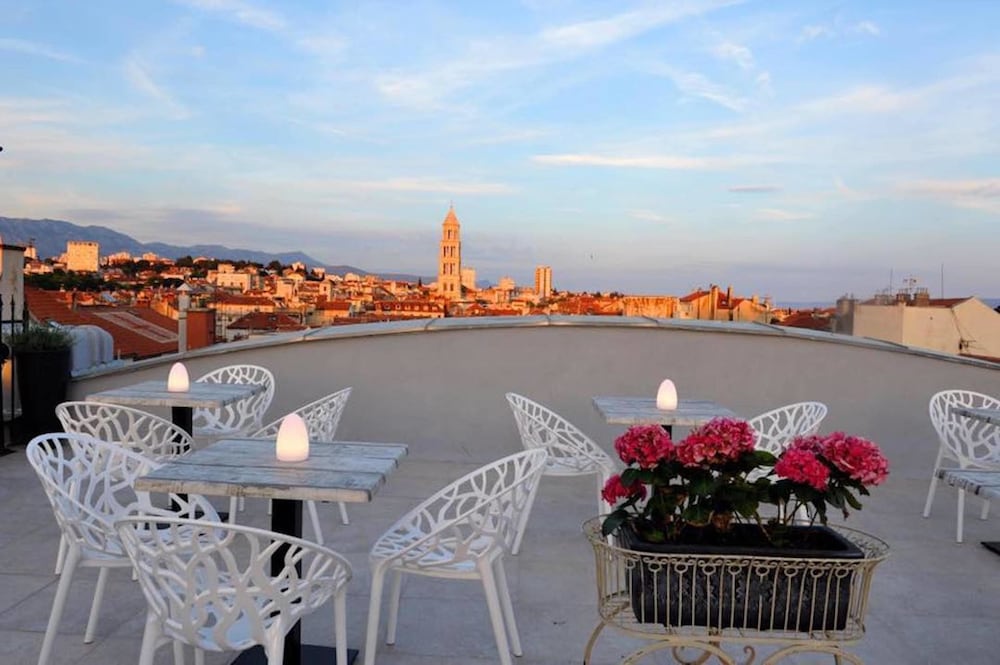 Plaza Marchi Old Town - MAG Quaint & Elegant Boutique Hotels — Main photo in Split, Split-Dalmatia