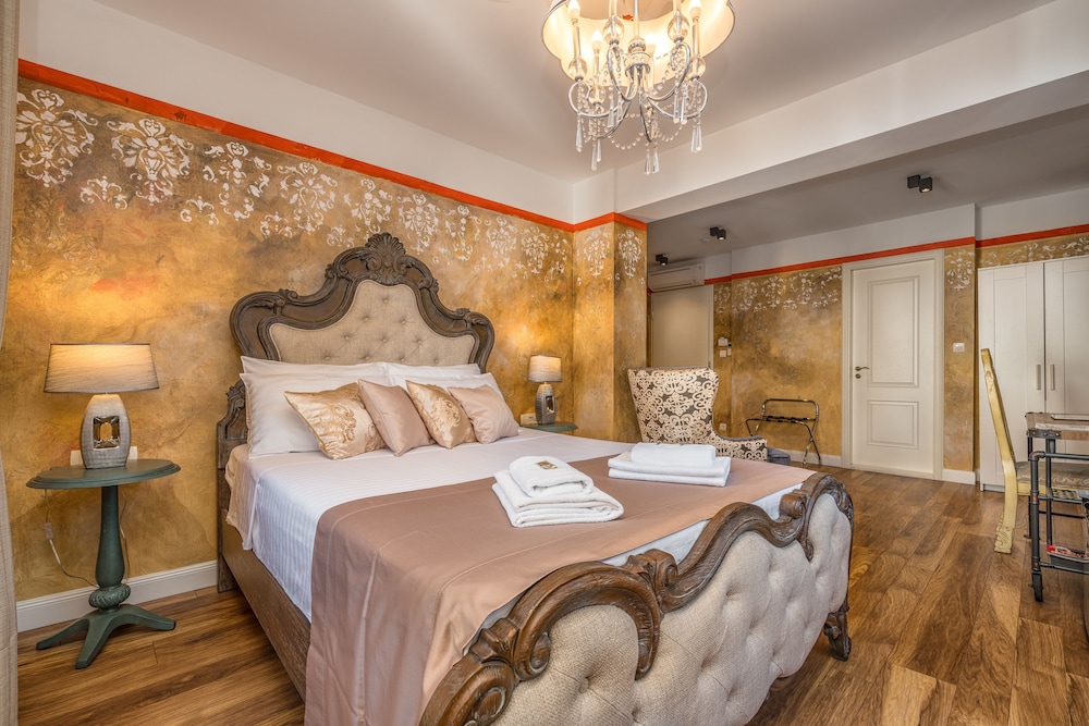 Plaza Marchi Old Town - MAG Quaint & Elegant Boutique Hotels — Hotel rooms in Split, Split-Dalmatia