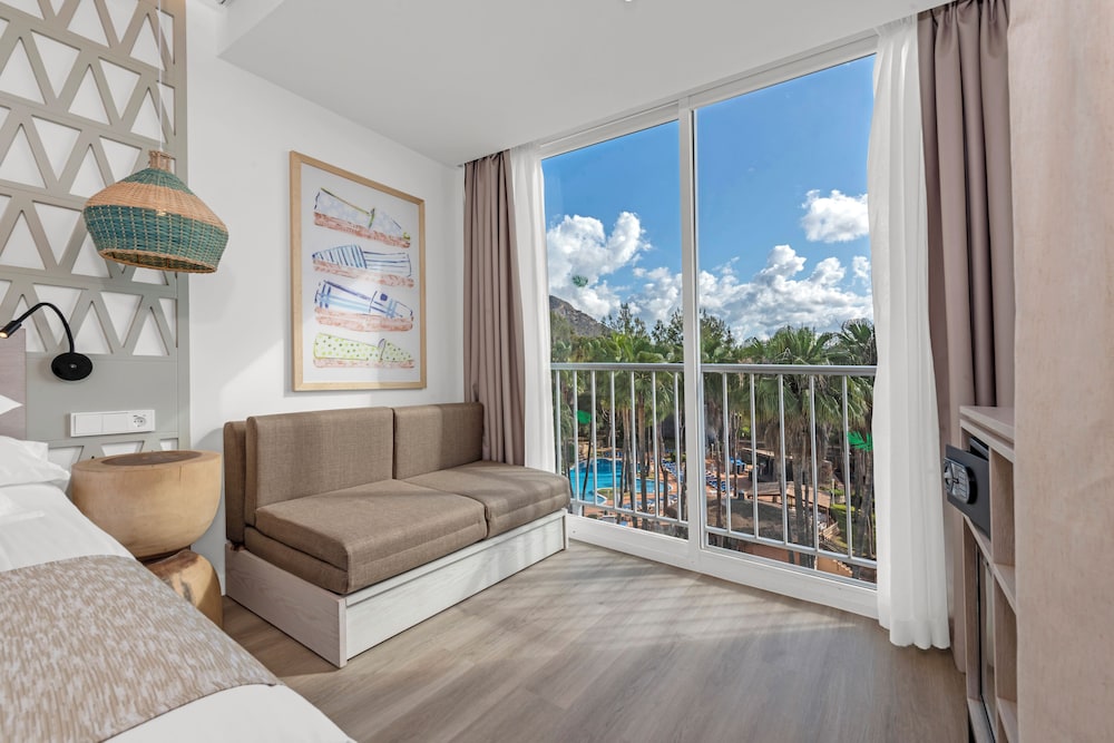 Valentin Grand Park Suite Hotel — Hotel rooms in Peguera, Balearic Islands