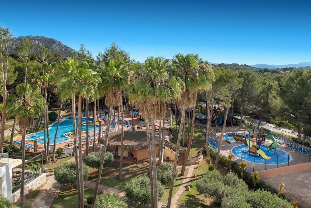 Valentin Grand Park Suite Hotel — Attractions for children in Peguera, Balearic Islands
