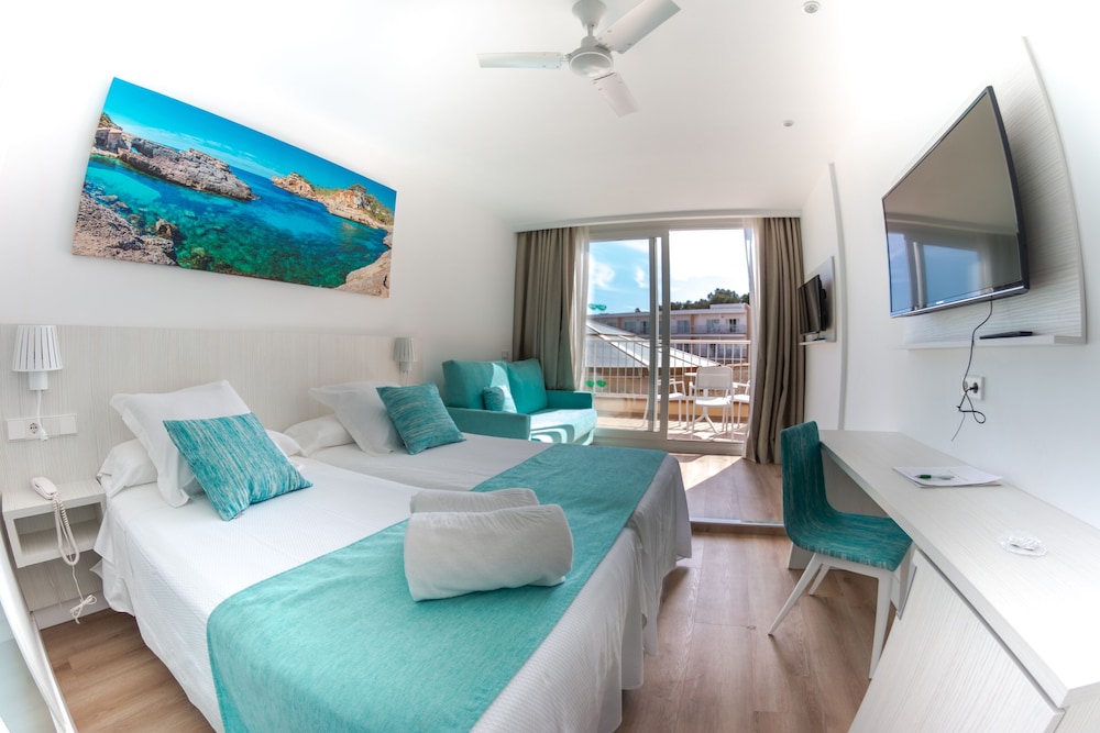 Valentin Grand Park Suite Hotel — Hotel rooms in Peguera, Balearic Islands