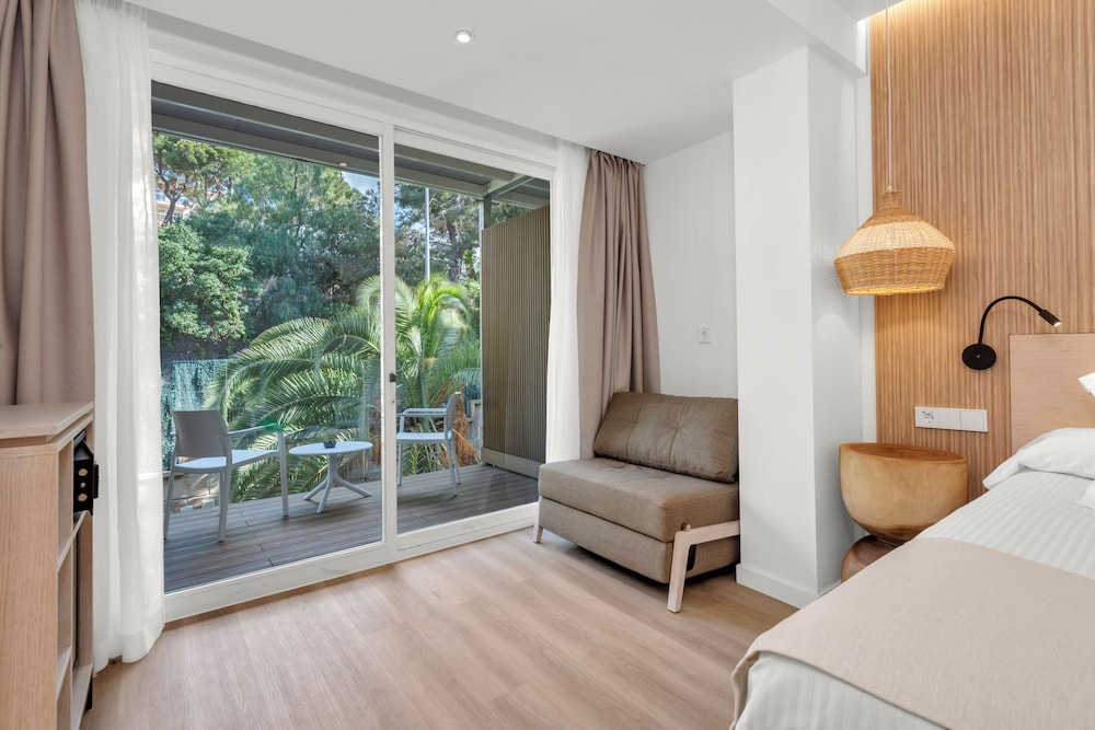Valentin Grand Park Suite Hotel — Hotel rooms in Peguera, Balearic Islands