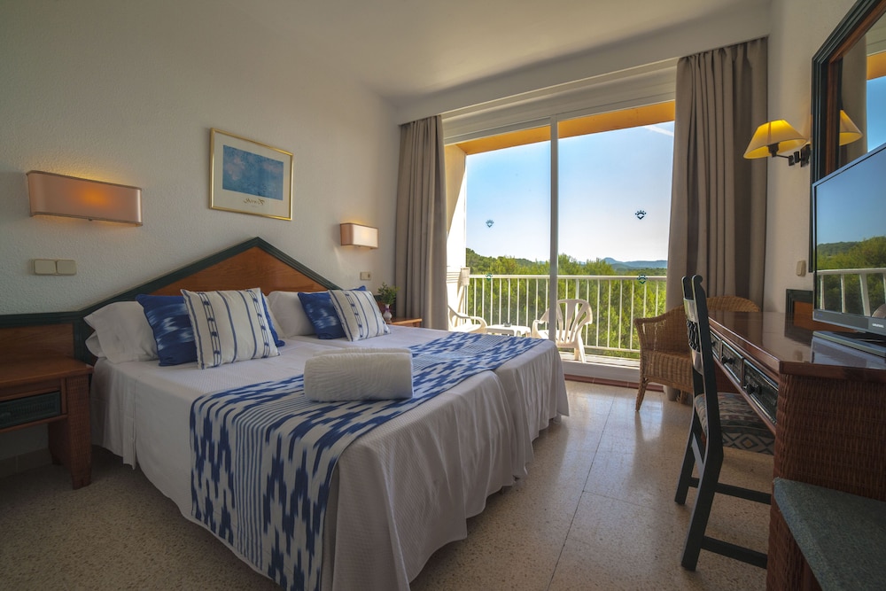 Valentin Grand Park Suite Hotel — Hotel rooms in Peguera, Balearic Islands