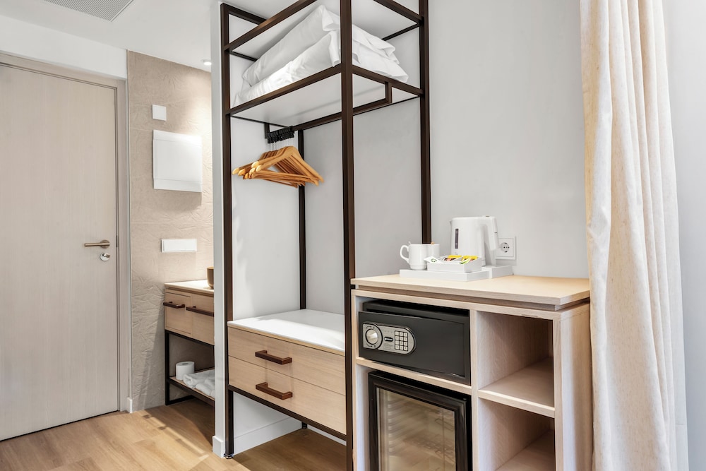 Valentin Grand Park Suite Hotel — Hotel rooms in Peguera, Balearic Islands