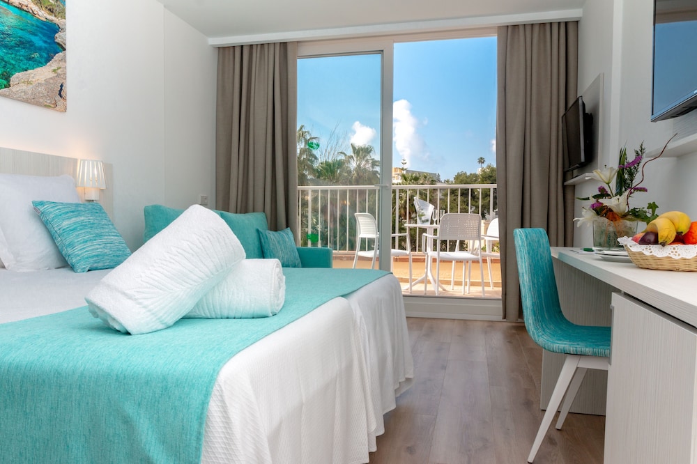 Valentin Grand Park Suite Hotel — Hotel rooms in Peguera, Balearic Islands