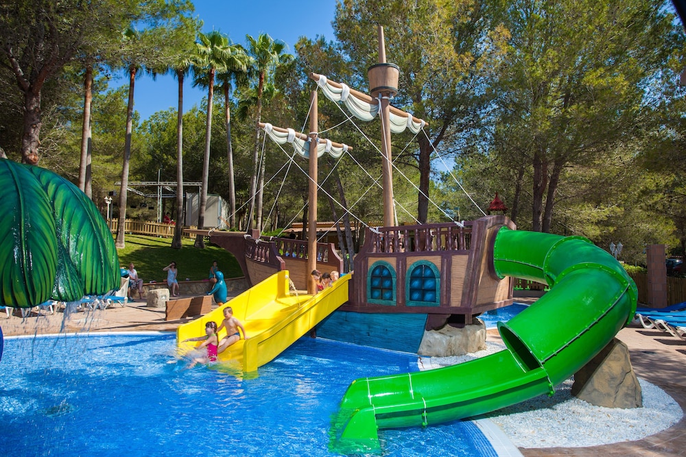Valentin Grand Park Suite Hotel — Attractions for children in Peguera, Balearic Islands