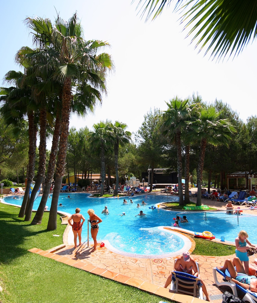 Valentin Grand Park Suite Hotel — Swimming pool in Peguera, Balearic Islands