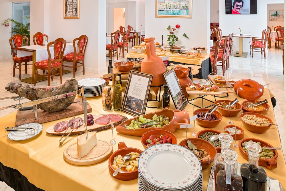 Hotel Cvita — Restaurant & bars in Split, Split-Dalmatia