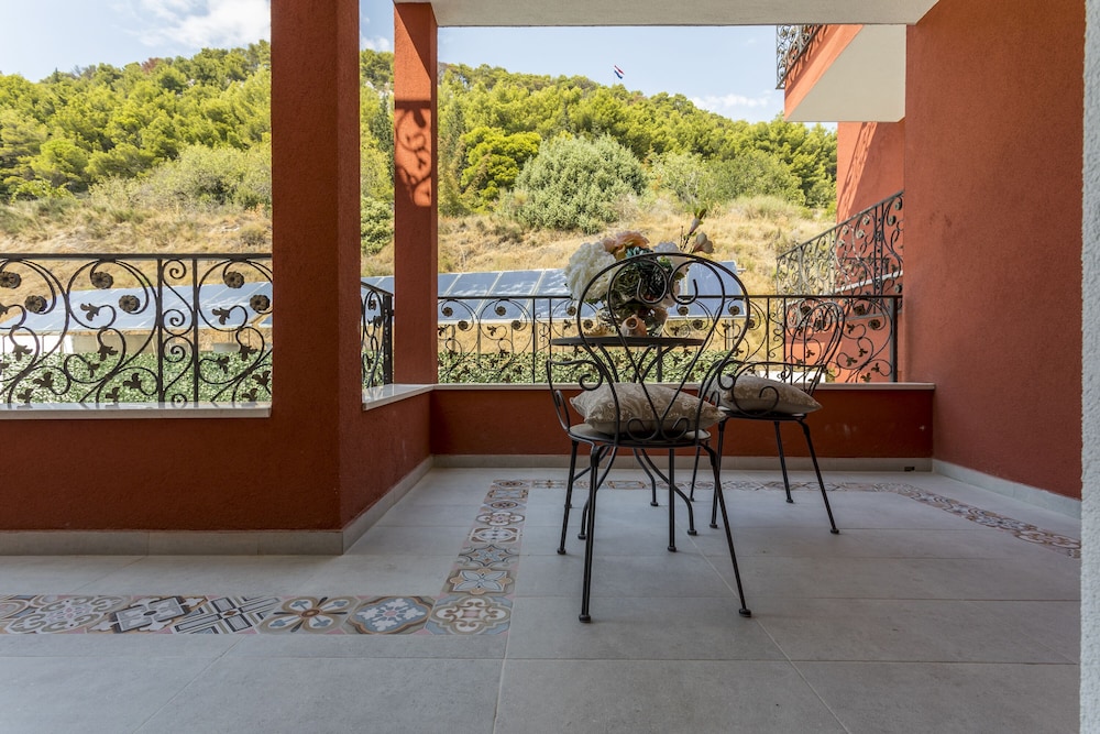 Hotel Cvita — Hotel building in Split, Split-Dalmatia
