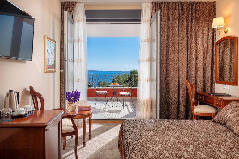 Hotel Cvita — Hotel rooms in Split, Split-Dalmatia
