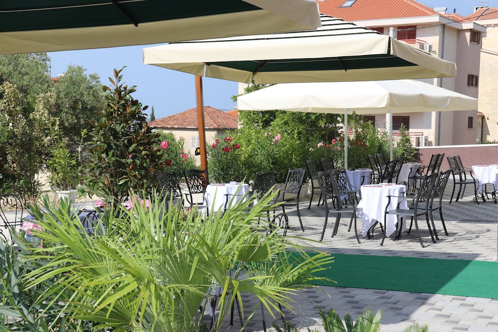 Hotel Cvita — Restaurant & bars in Split, Split-Dalmatia