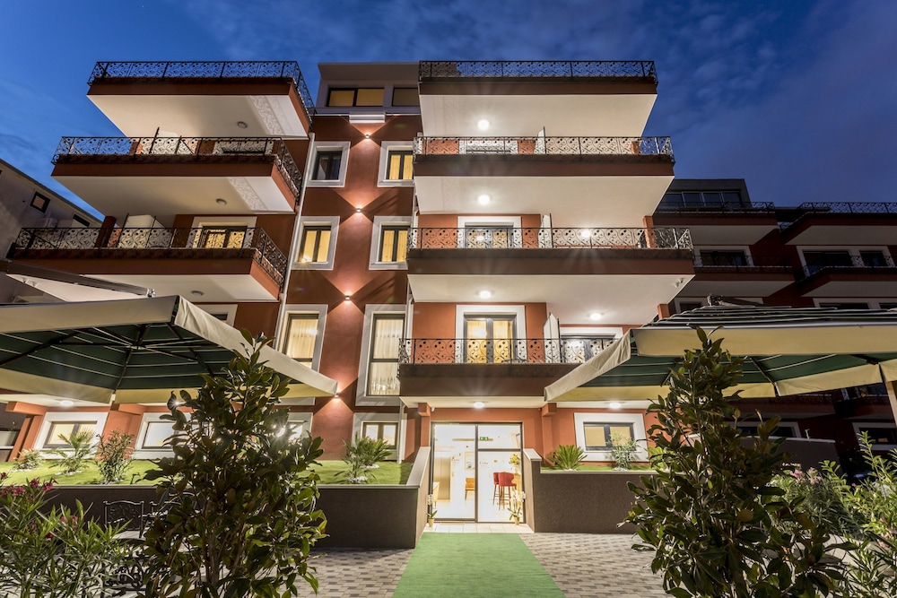Hotel Cvita — Hotel building in Split, Split-Dalmatia