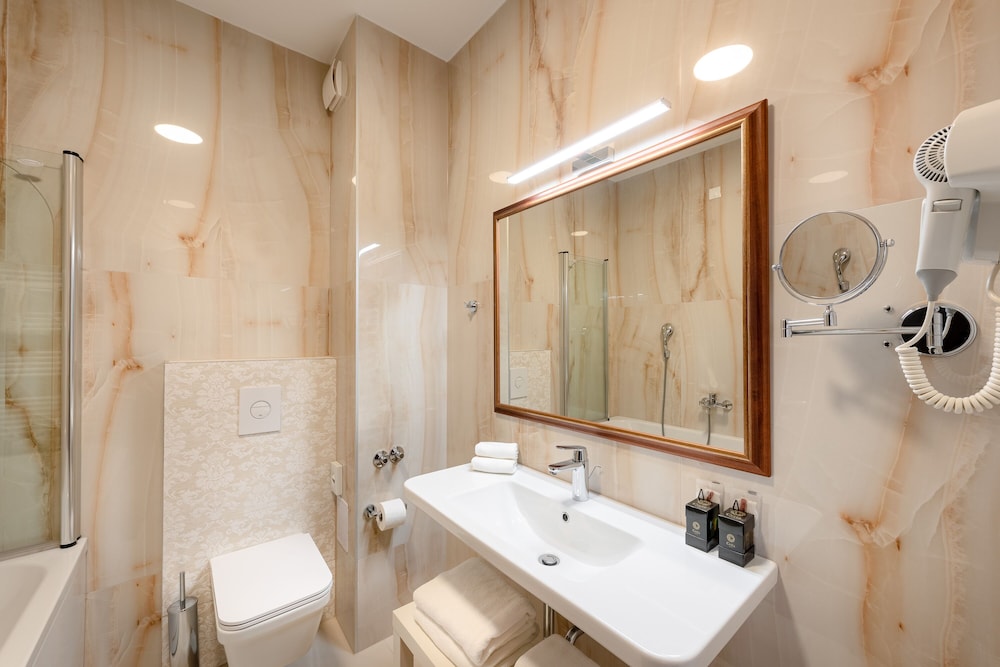 Hotel Cvita — Hotel rooms in Split, Split-Dalmatia