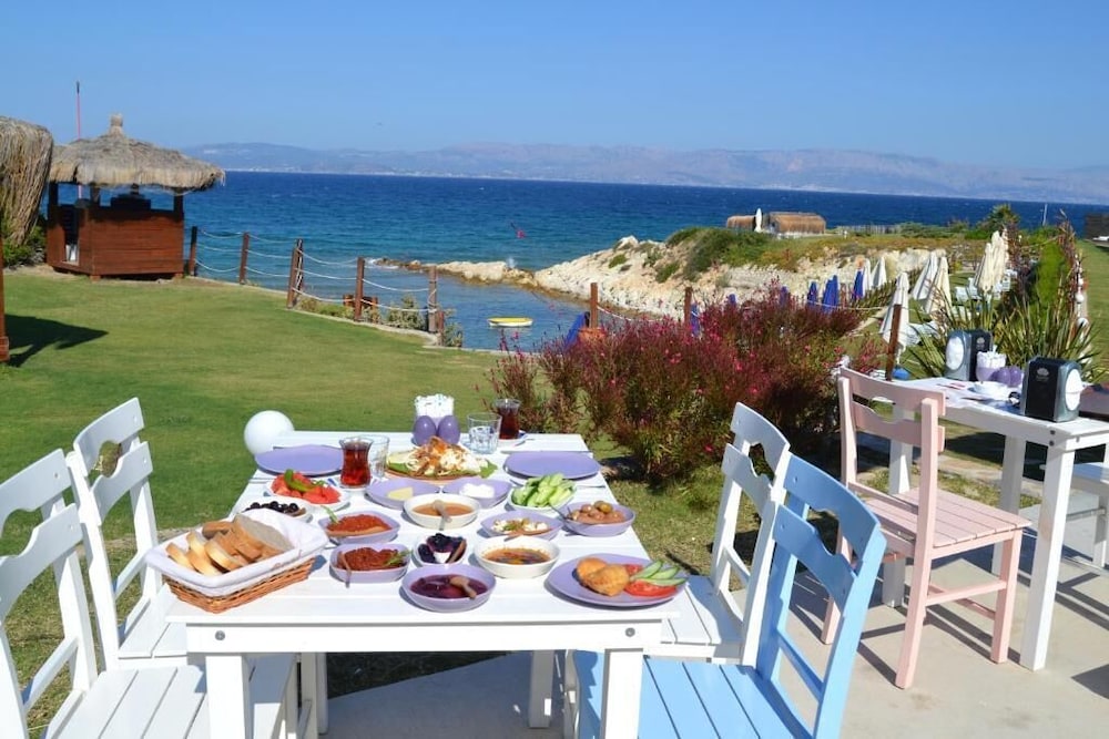 Pırıl Hotel Thermal & Beauty SPA — Restaurant & bars in Cesme, Izmir