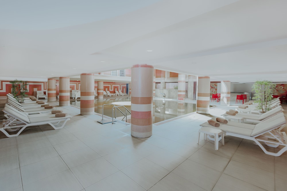Pırıl Hotel Thermal & Beauty SPA — Swimming pool in Cesme, Izmir