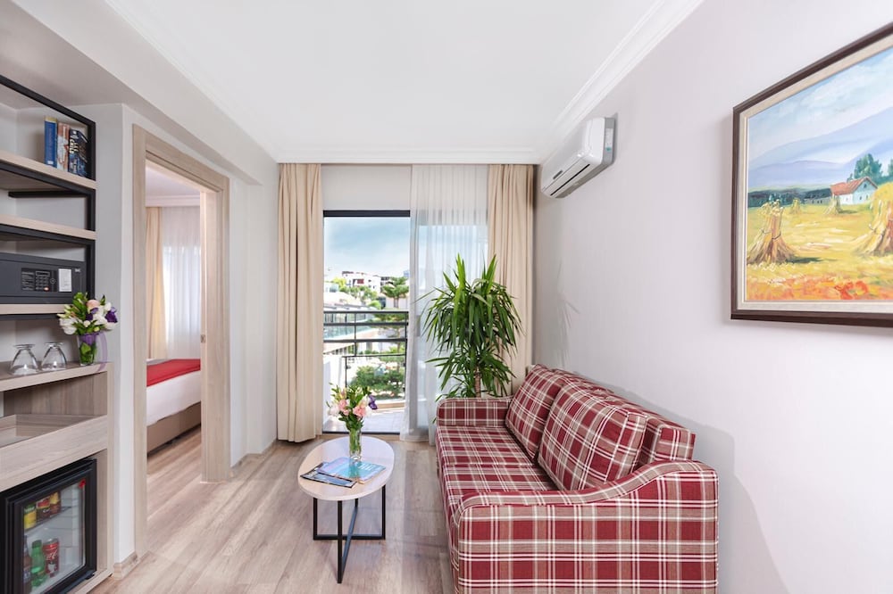 Pırıl Hotel Thermal & Beauty SPA — Hotel rooms in Cesme, Izmir
