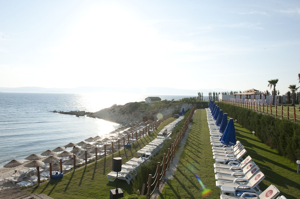 Pırıl Hotel Thermal & Beauty SPA — Beach in Cesme, Izmir
