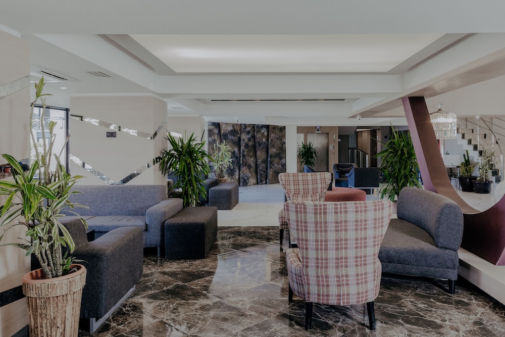 Pırıl Hotel Thermal & Beauty SPA — Hotel building in Cesme, Izmir