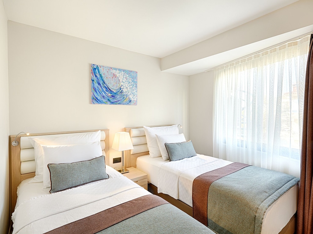 Pırıl Hotel Thermal & Beauty SPA — Hotel rooms in Cesme, Izmir
