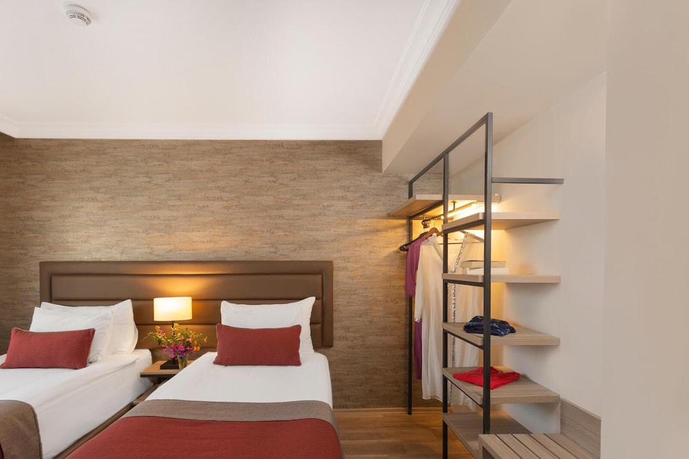 Pırıl Hotel Thermal & Beauty SPA — Hotel rooms in Cesme, Izmir