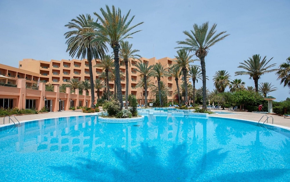 El Ksar Resort & Spa- Family Hotel — Swimming pool in Sousse, Sousse