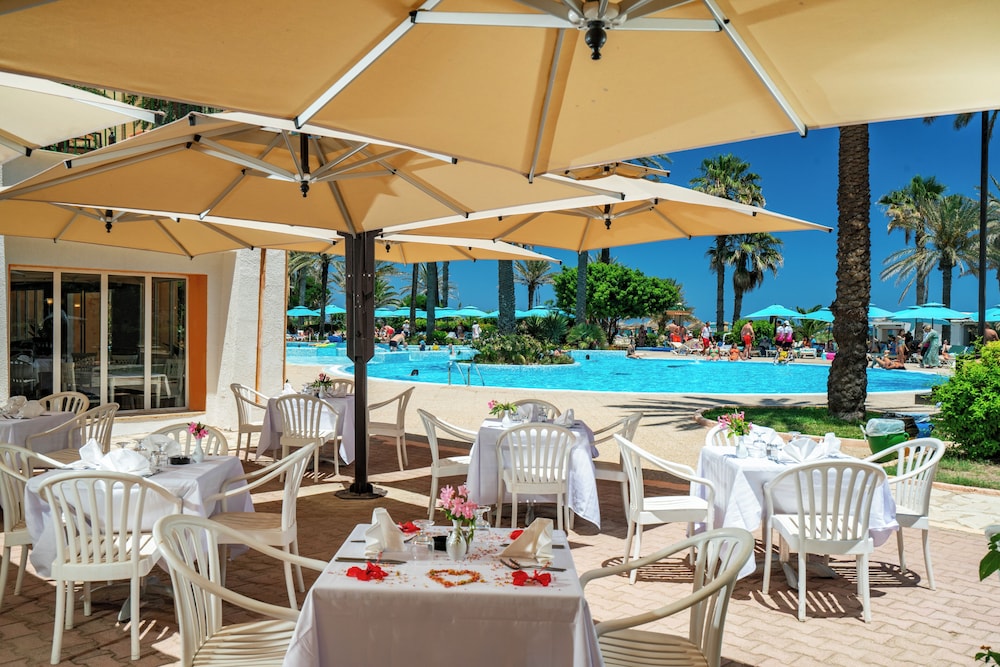El Ksar Resort & Spa- Family Hotel — Restaurant & bars in Sousse, Sousse