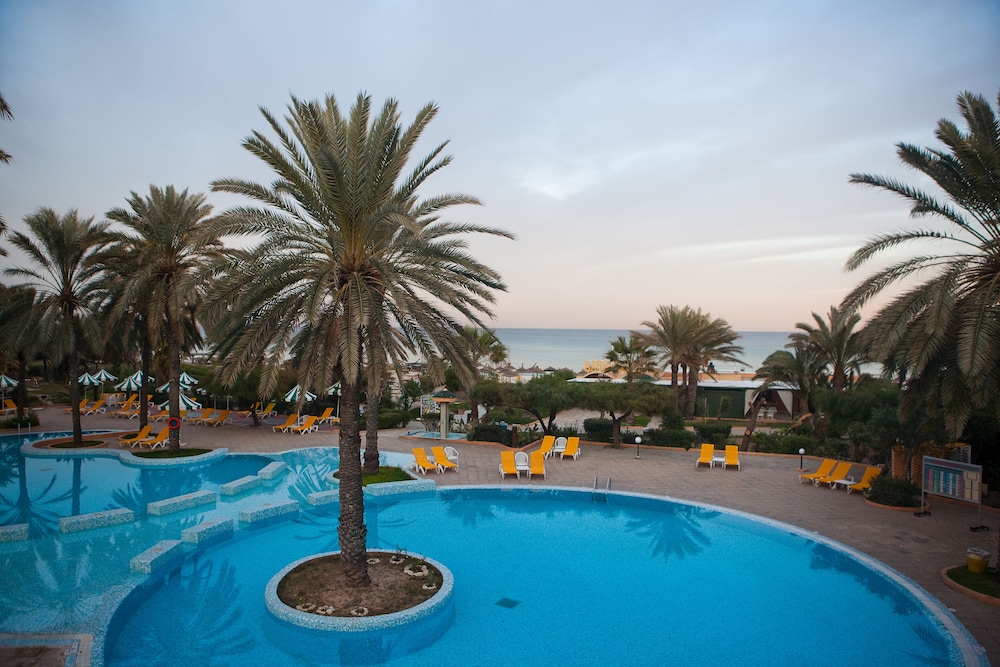 El Ksar Resort & Spa- Family Hotel — Swimming pool in Sousse, Sousse