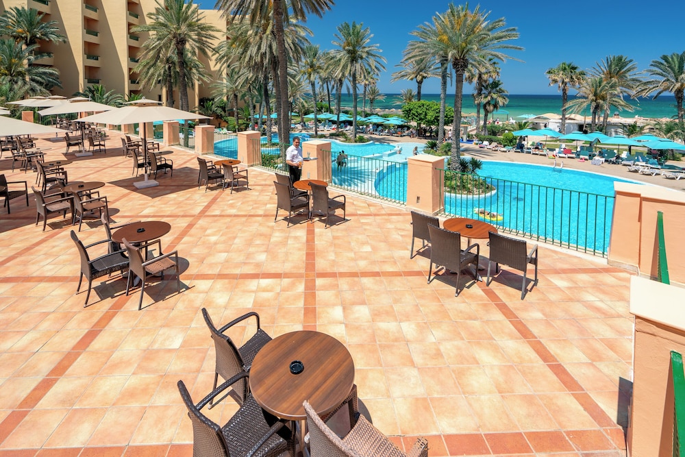 El Ksar Resort & Spa- Family Hotel — Swimming pool in Sousse, Sousse