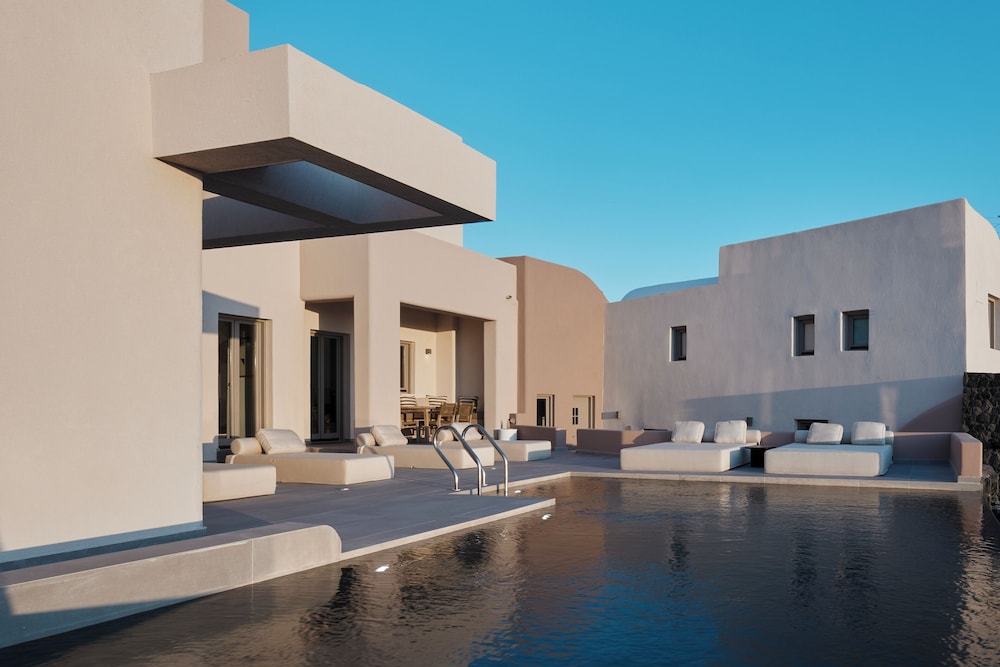 Myst Boutique Hotel — Swimming pool in Oia, South Aegean