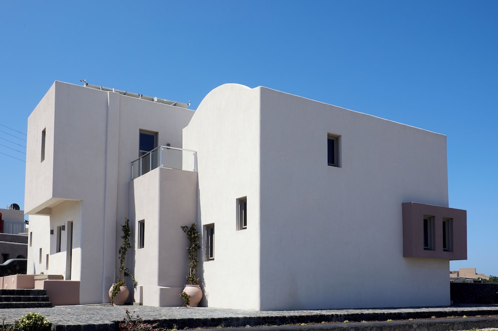 Myst Boutique Hotel — Hotel building in Oia, South Aegean