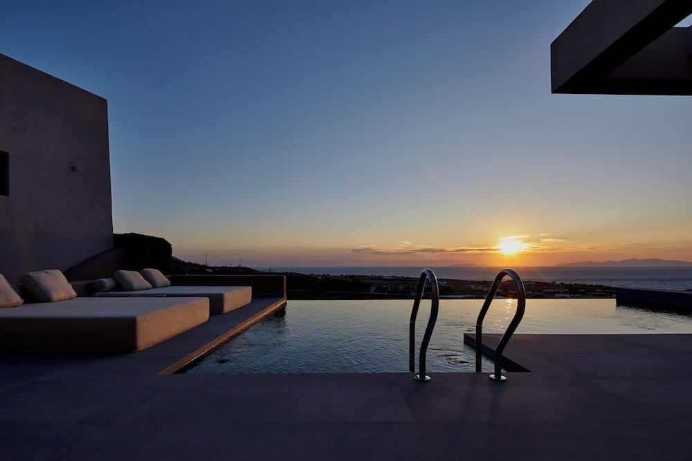 Myst Boutique Hotel — Swimming pool in Oia, South Aegean