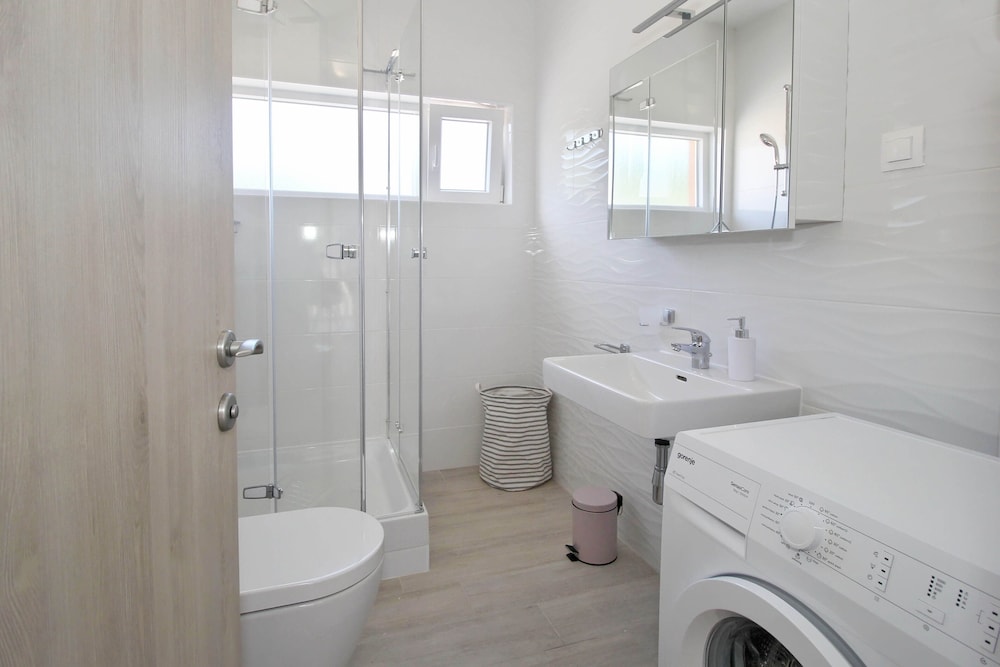 Bacan Family Apartments — Hotel rooms in Konavle, Dubrovnik-Neretva