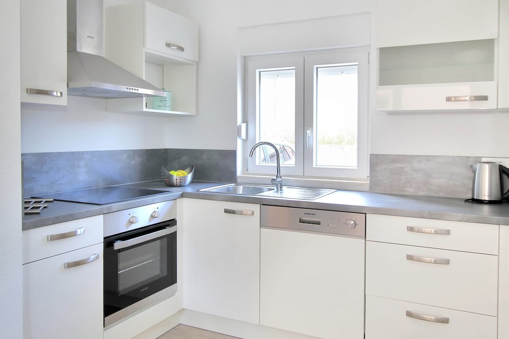 Bacan Family Apartments — Hotel rooms in Konavle, Dubrovnik-Neretva