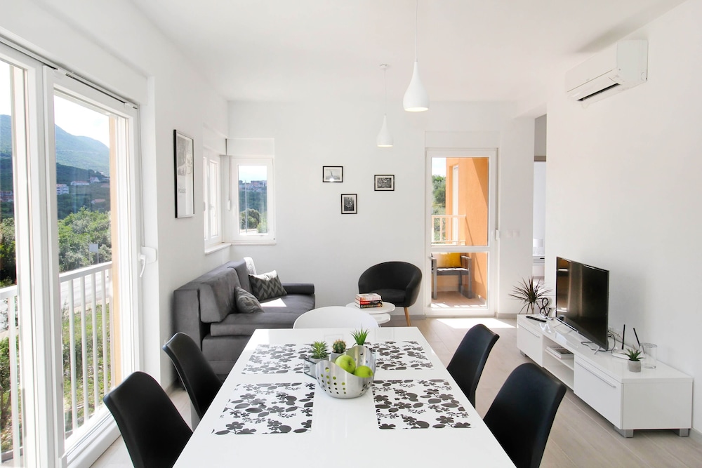 Bacan Family Apartments — Hotel rooms in Konavle, Dubrovnik-Neretva