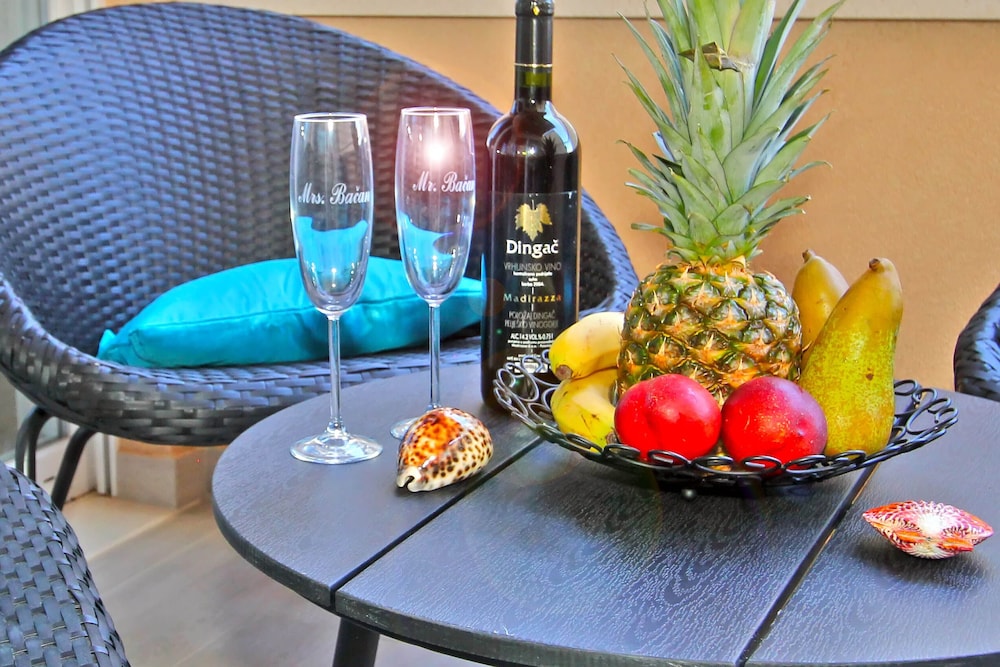 Bacan Family Apartments — Hotel rooms in Konavle, Dubrovnik-Neretva