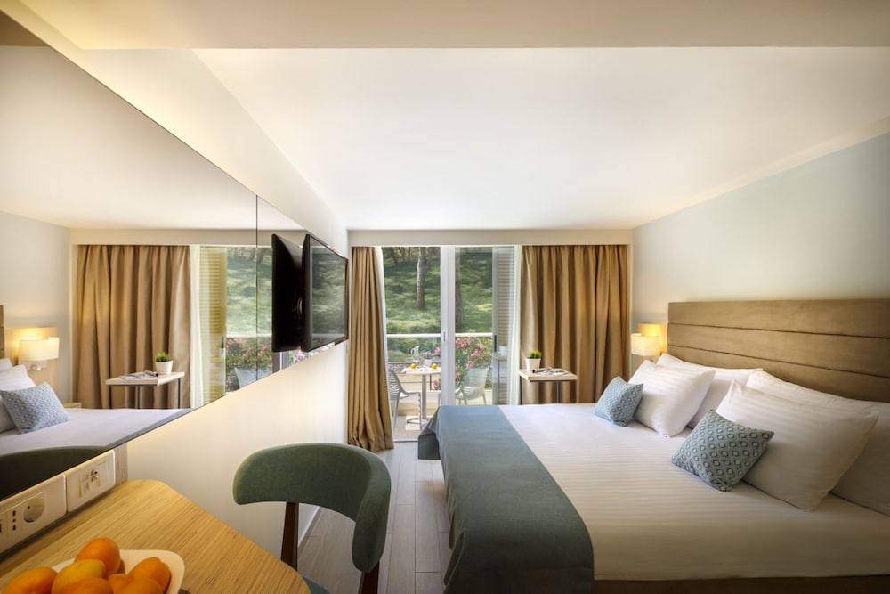 Girandella Resort, Valamar Collection — Hotel rooms in Labin, Istria